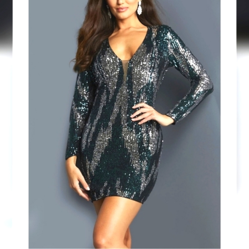 Jovani Sequin Cocktail Plunge Glam Holiday Green Silver Bodycon Mini Dress